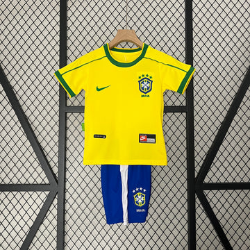conjunto de niños Brasil 1998