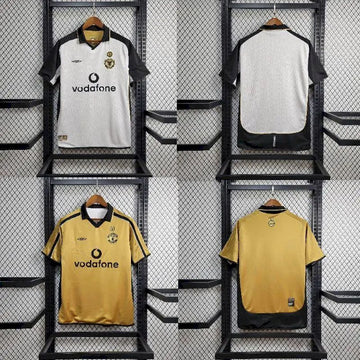 Camiseta retro reversible  del centenario del Manchester United 2001/02
