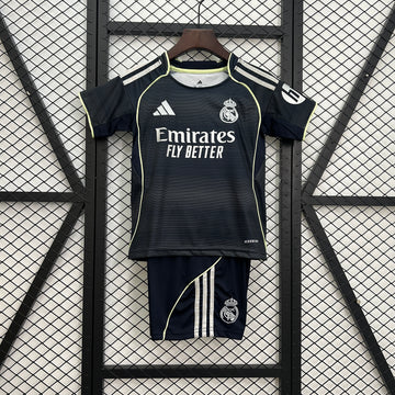 conjunto de niños Real Madrid 25/25 lI