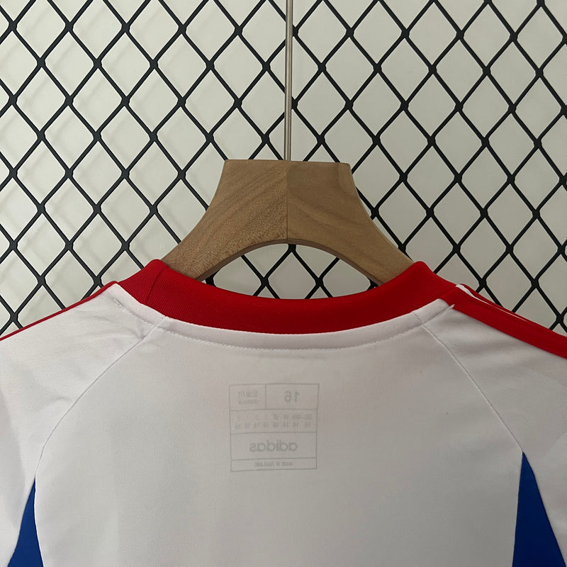 conjunto de niños Venezuela II 2024