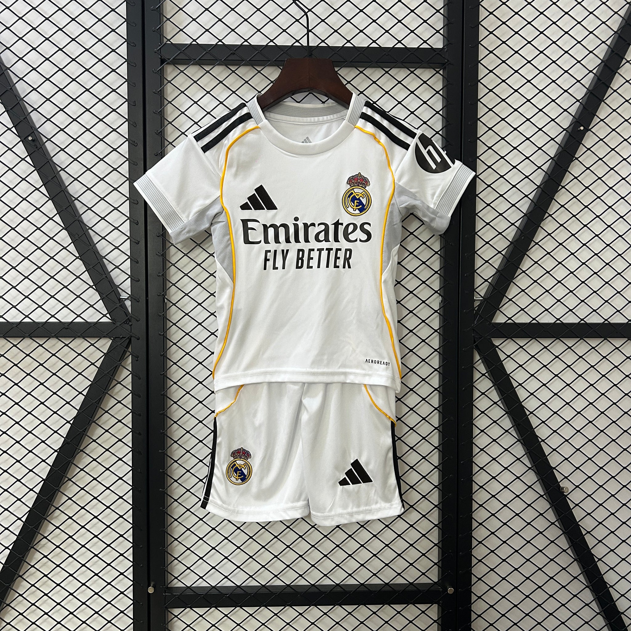 conjunto de niños Real Madrid 25/26