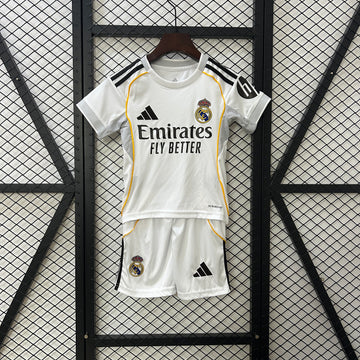 conjunto de niños Real Madrid 25/26