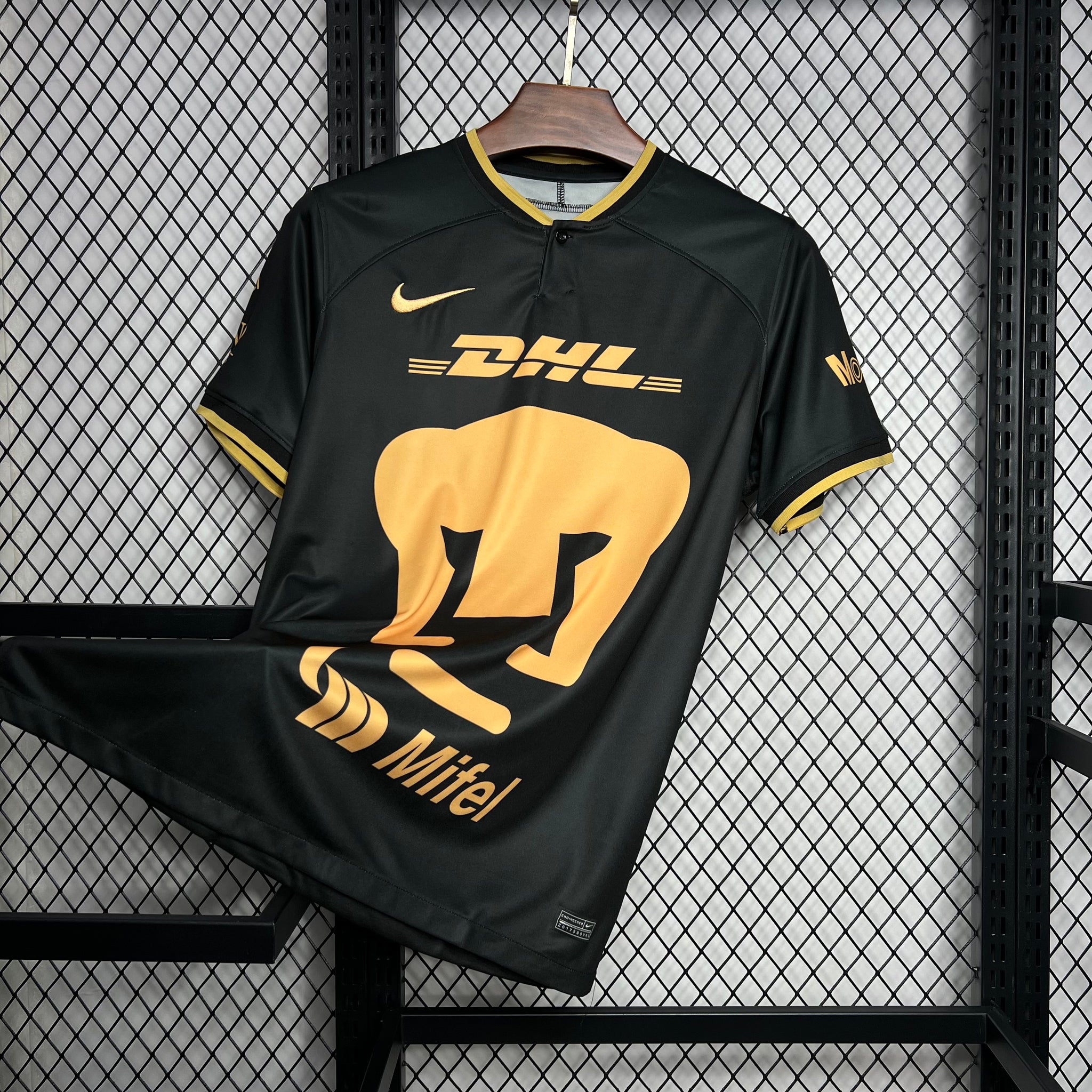 Camiseta Pumas UNAM 22/23