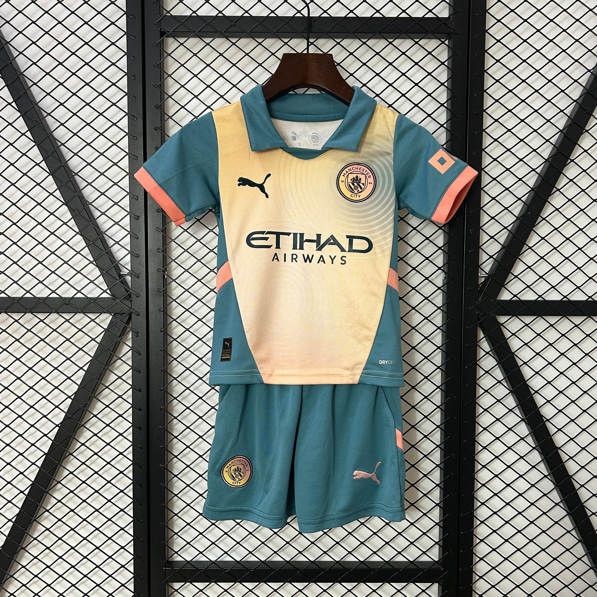 conjunto de niños Manchester City 25/24